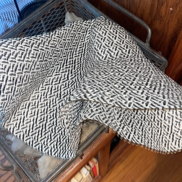 Women's Sunvisor - Picture 7 of 8